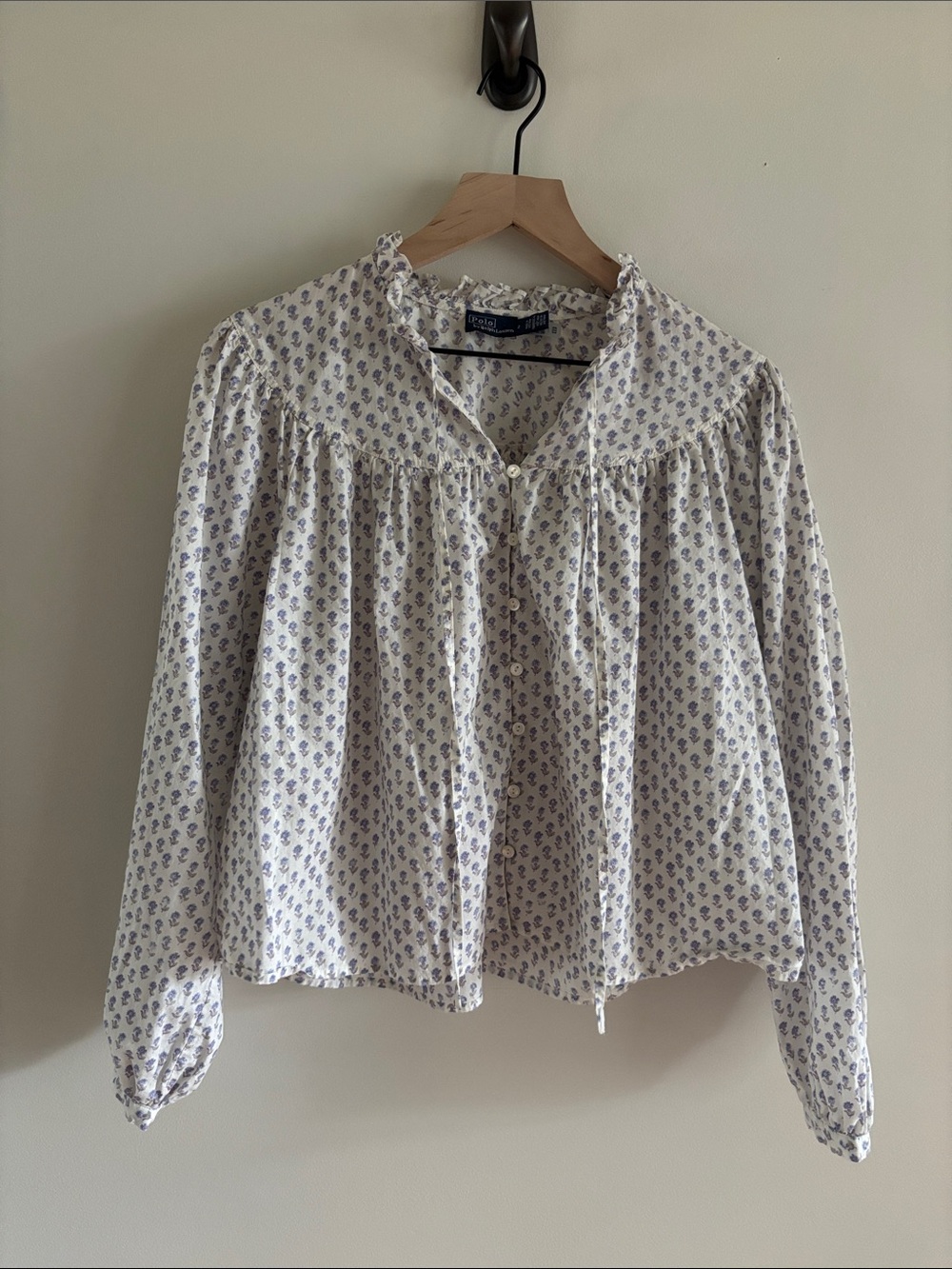 Polo by Ralph Lauren• 100% cotton White Button-Front Floral Peasant Blouse